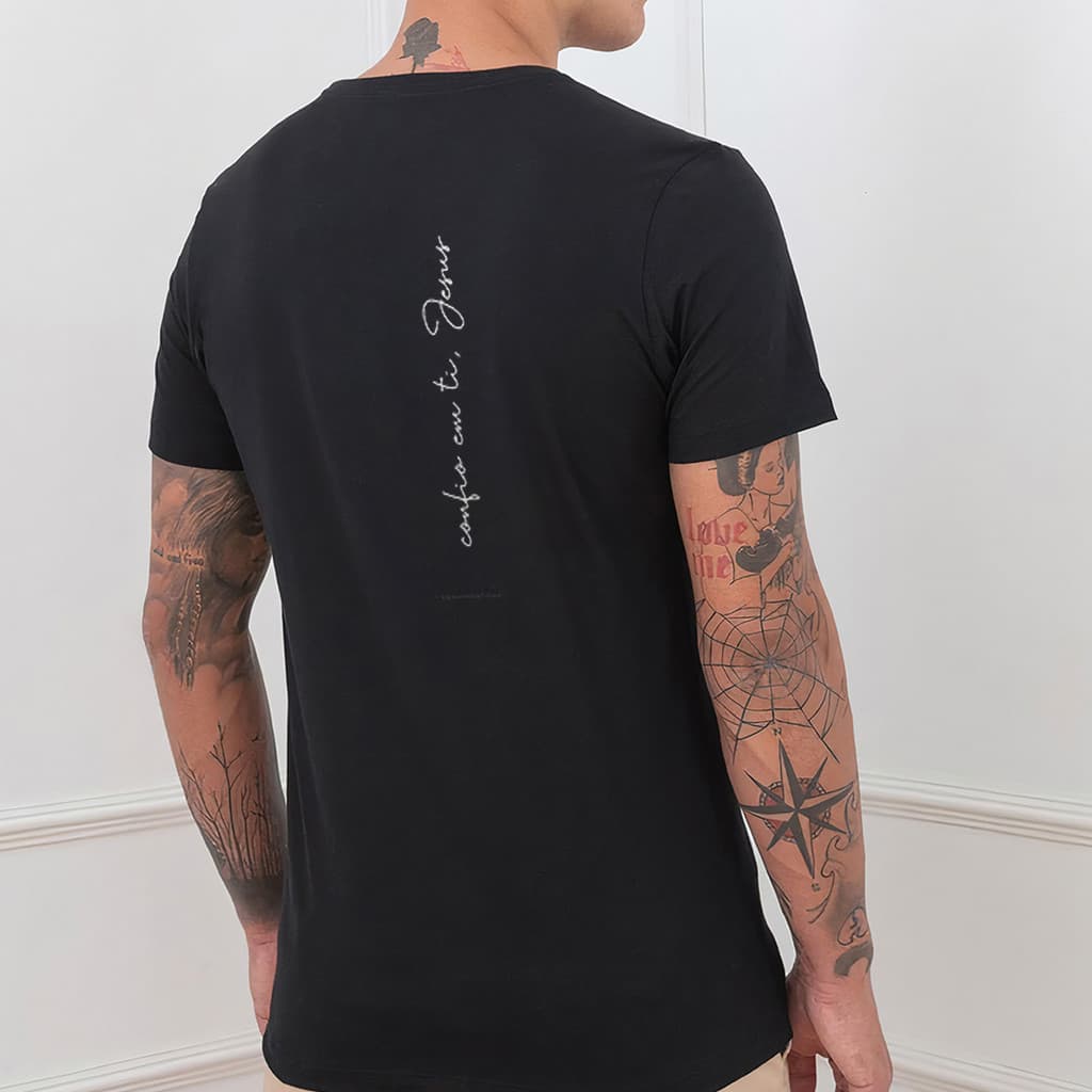 Camiseta Unissex Camisa Basica 100% Algodão Confia Em Jesus