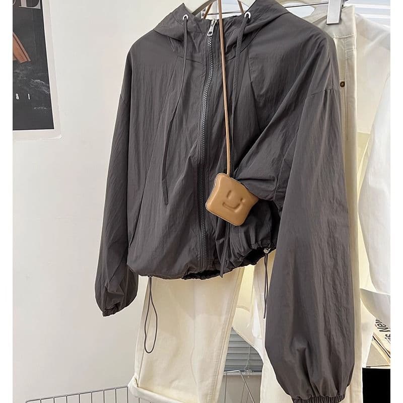 Jaqueta Americana Retrô Cinza Com Capuz , Proteção Solar Para Mulheres , Design De Verão , Nicho , De Alta Qualidade