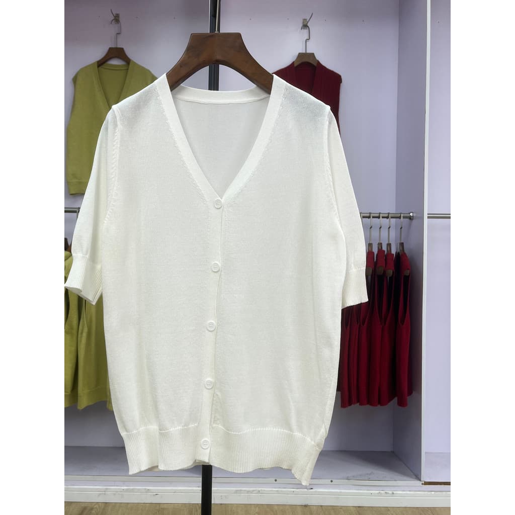 116 2025 primavera verão novo estilo feminino cor sólida malha Cardigan feminino de manga curta fino com decote em V cam