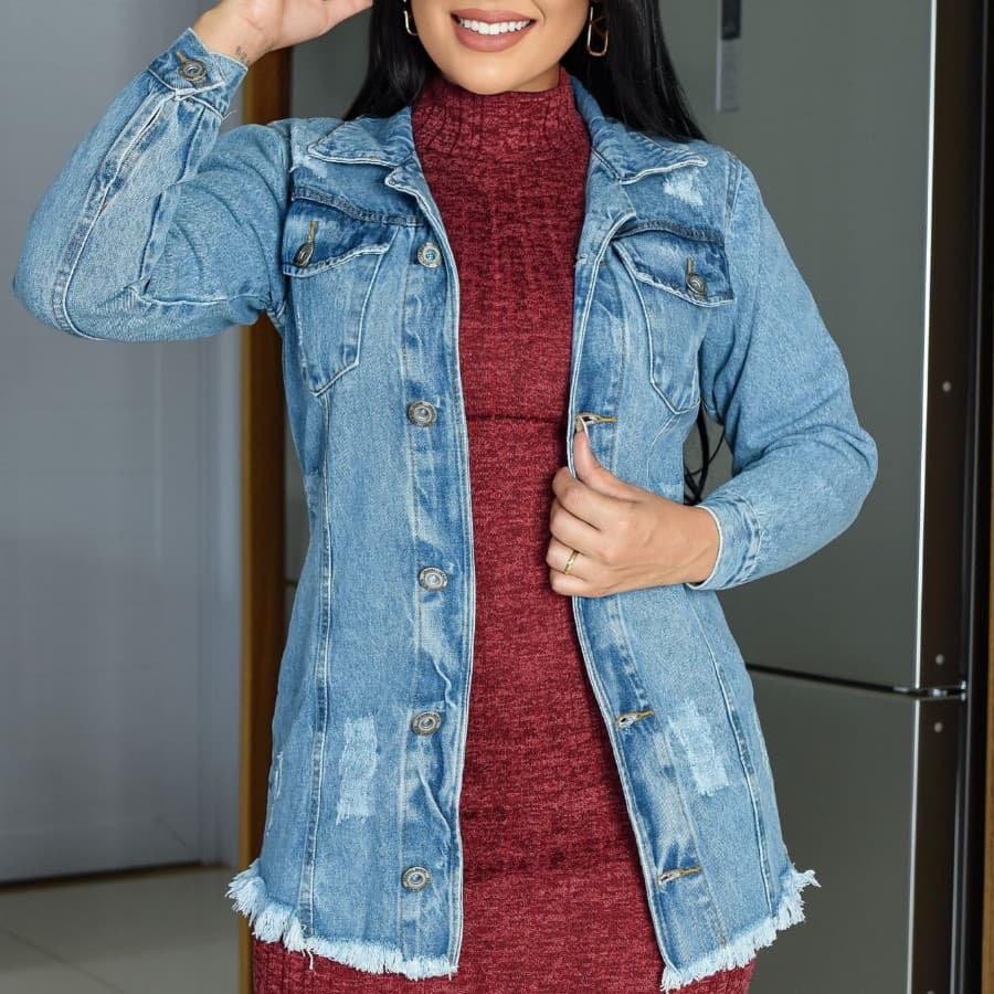 Jaqueta Max Jeans Manga Longa Feminina Leve Destroyed Lavagem Média Botões detalhes Destroyed Desfiado