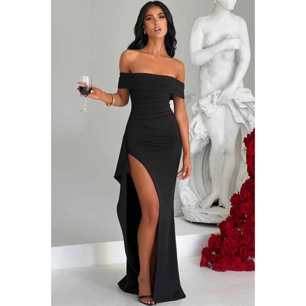 Vestido Sofisticado Longo Tomara que Caia com Ombro a Ombro e Fenda Lateral em Poliamida Elegância e Conforto