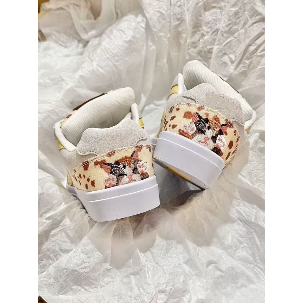 Novo bege bonito gato pão sapatos femininos ins Casual tênis de sola grossa feminino aumentando All-Match sapatos esport