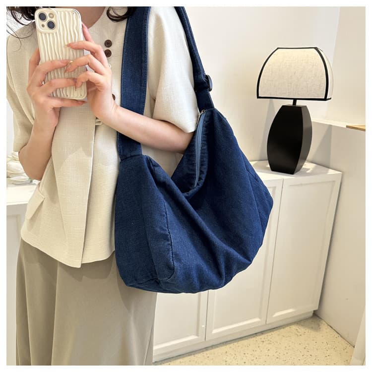 Bolsa feminina nicho moda Denim bolsa de ombro 2026 novo estilo All-Match sacola grande capacidade Commuter axilas saco
