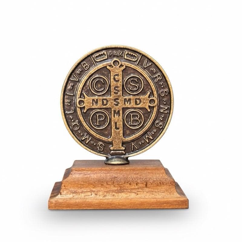 São Bento Mesa Madeira Pinus Bronze Enfeite 6cm Medalha Proteção