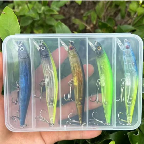 Isca artificiais, conjunto com 5 peças lure,  Equipadas com dois ganchos fortes de ponta tripla e olhos de peixe 3D,