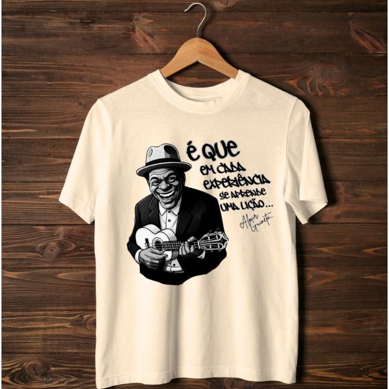 Camiseta T-Shirt Básico Unissex Samba Pagode Alegria Blusa 100% Algodão Estampada Com Sambistas Consagrados.