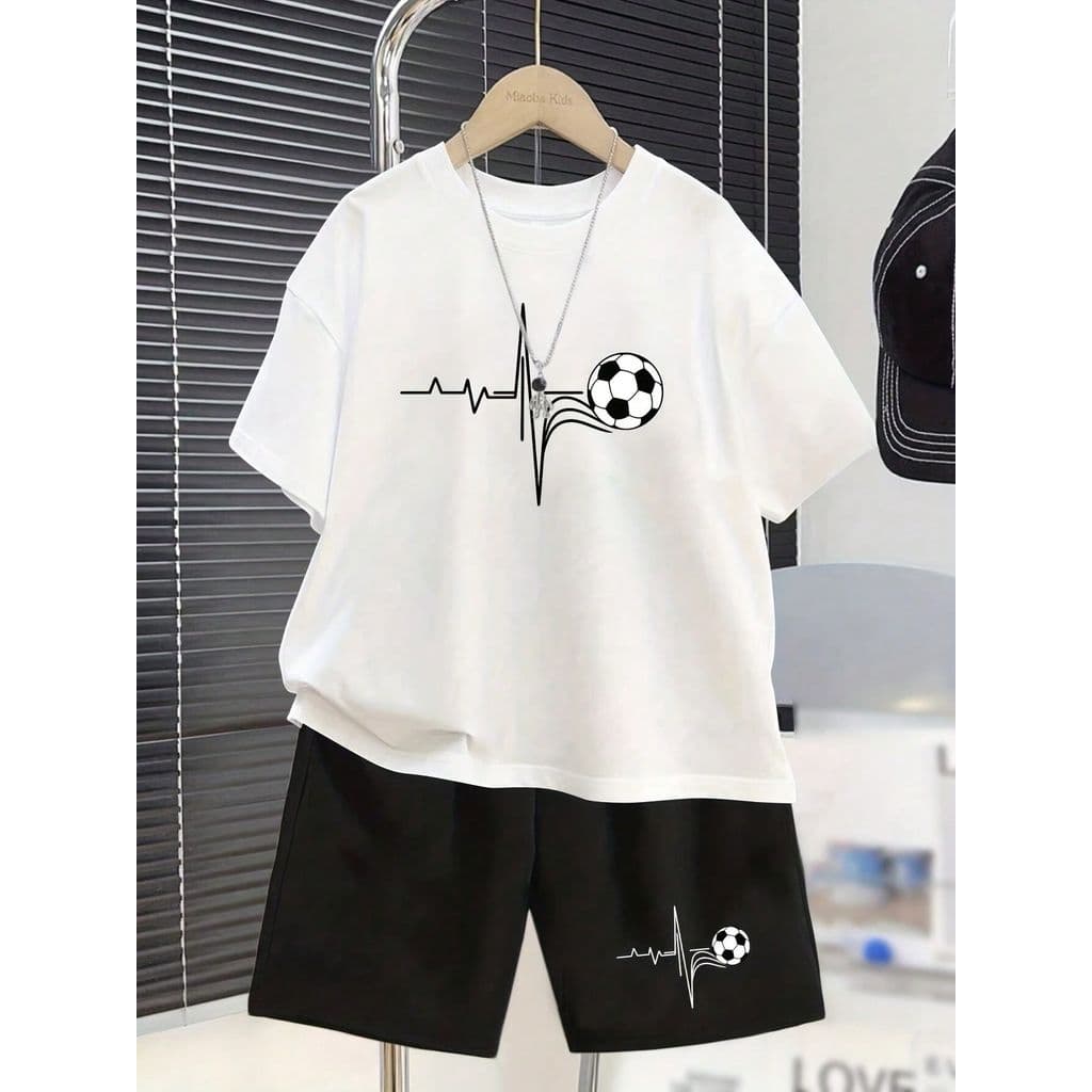 Conjunto Juvenil Infantil Masculino Verão Casual Camiseta Manga Curta com Estampa Coração Futebol, Camiseta e Shorts