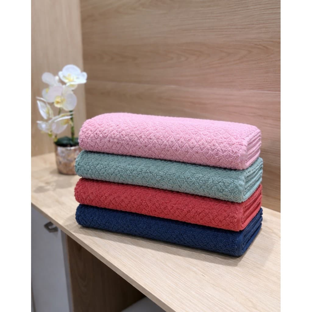 Toalha de Banho Capri Premium Gigante Grossa Felpuda 100% Algodão Grande 75cm x 150cm Alta Absorção