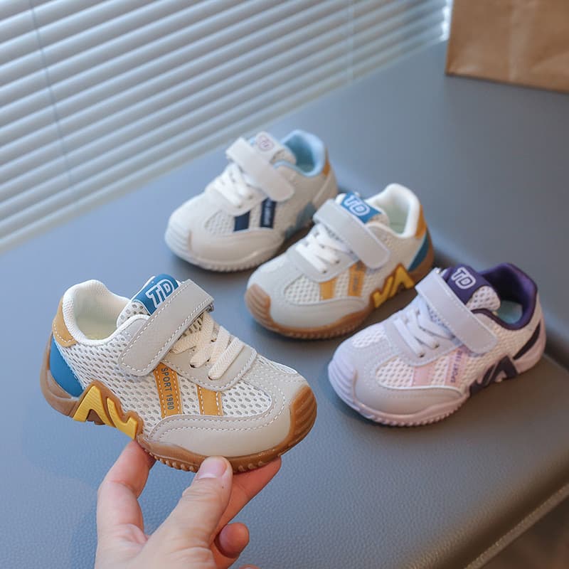 Crianças sapatos esportivos 2026 primavera novos produtos sola macia meninos tênis de corrida malha respirável meninas d