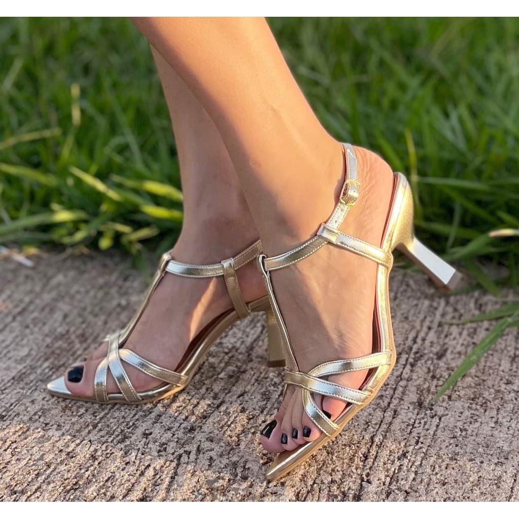 Sandália Feminina folha traseiro quadrado salto 8,0cm Elegante Premium Look Perfeito Confortável