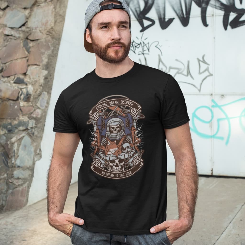 Camiseta Algodão Halloween Astronauta Explorador Dark Dtf
