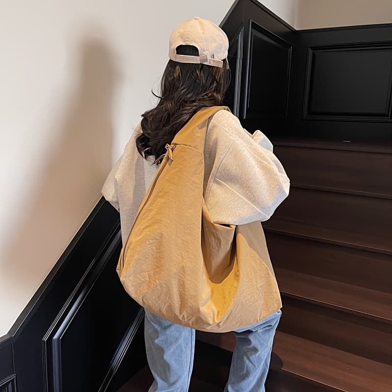 Bolsa de Ombro Feminina de Nylon com Grande Capacidade e Múltiplos Bolsos, Alça e Fechamento de Zíper - para Viagens