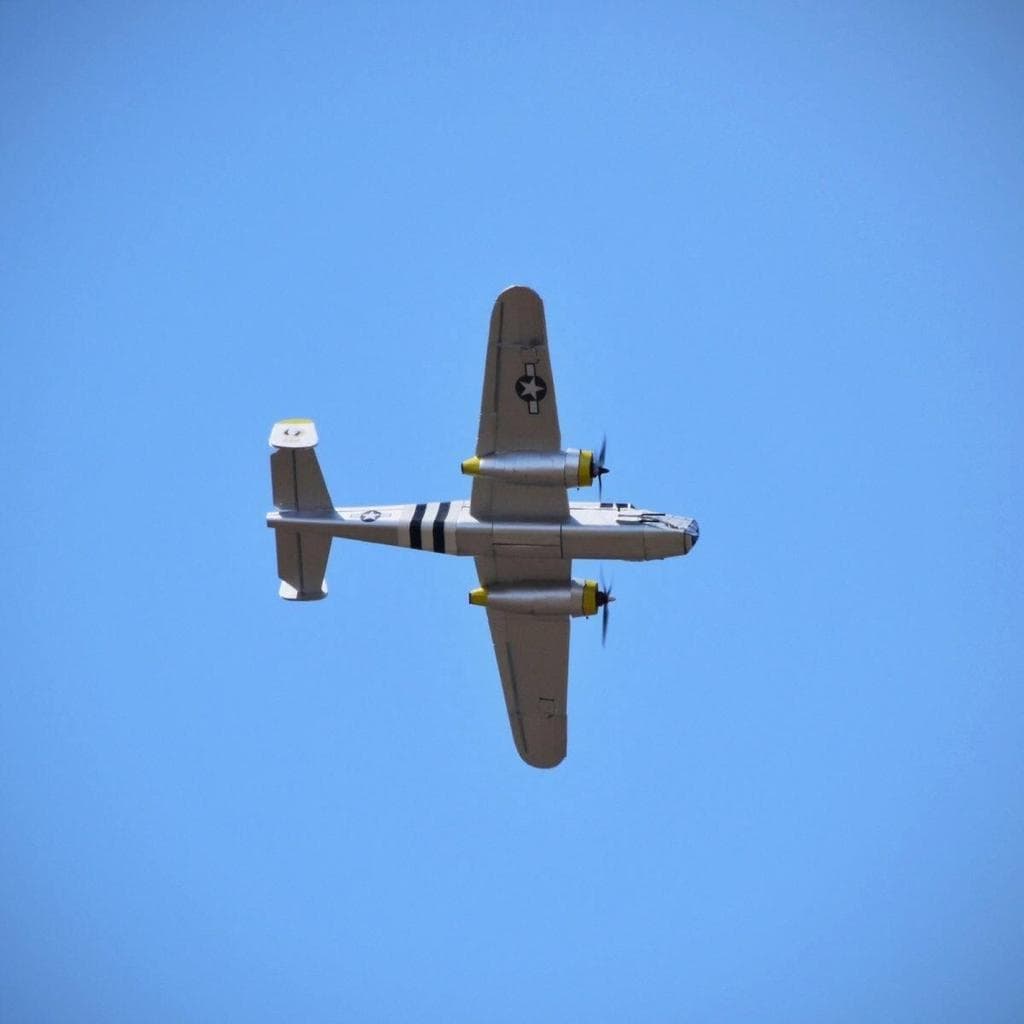 B25 bombardeiro modelo de controle remoto aeronaves KT placa mágica aeronaves vazias montagem DIY duplo-enviar Drone asa