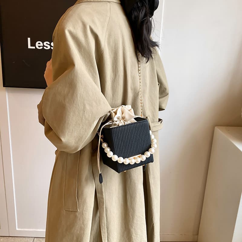 Bolsa Popular deste ano feminina portátil 2026 novo estilo na moda bolsa nas axilas High-End moda pequena bolsa quadrada