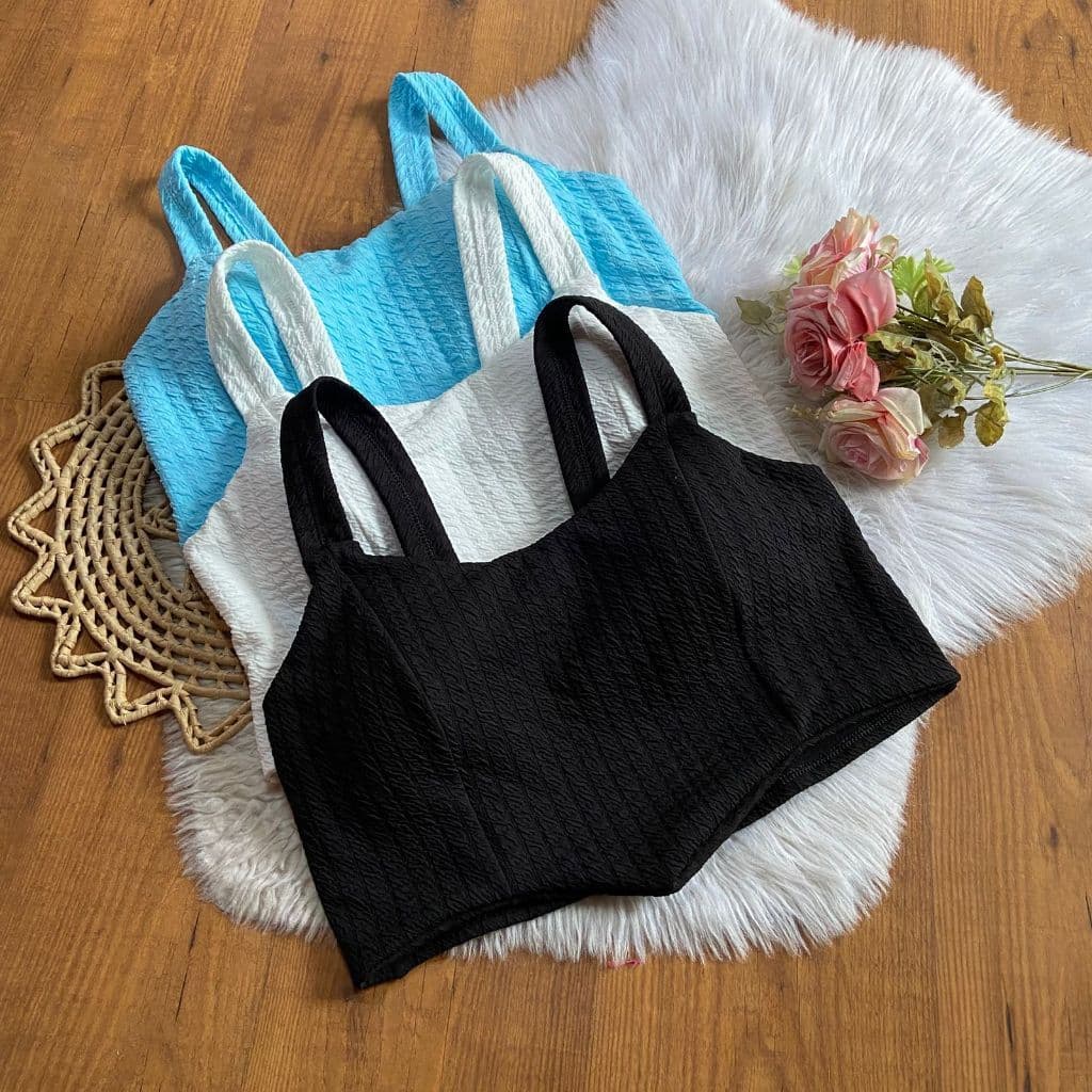 Cropped feminino plus size bubble 46 a 50 modelo curve.