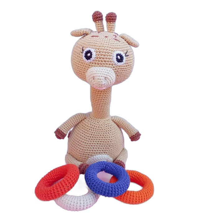 Brinquedo Infantil Girafa Pedagógica Crochê 31cm artesanal colorida