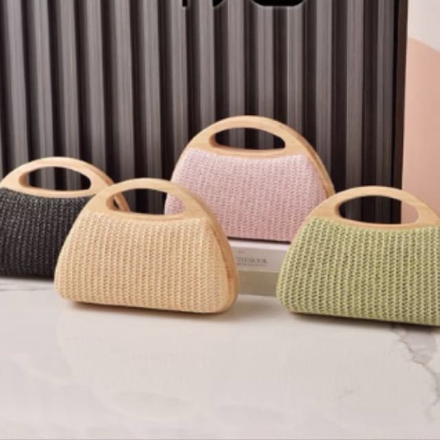 Clutch de madeira com alça removível