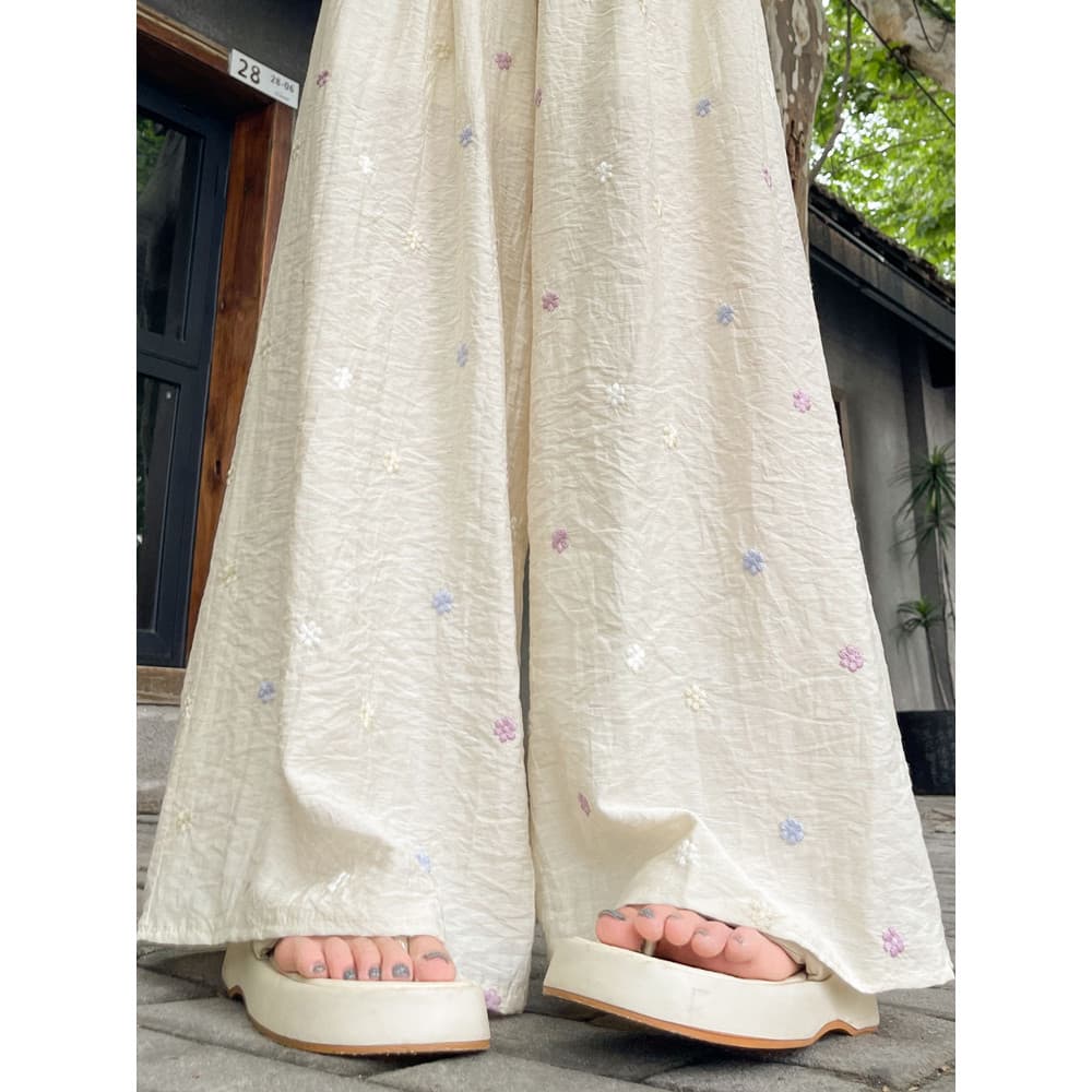 Calças de linho bordadas com flores femininas verão estilo fino 2026 novo estilo protetor solar reto calças de secagem r