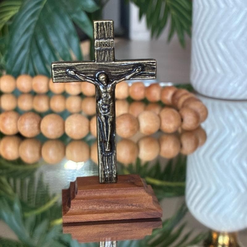 Crucifixo Bronze Alta Qualidade Mesa Base Madeira Pinus 10 cm