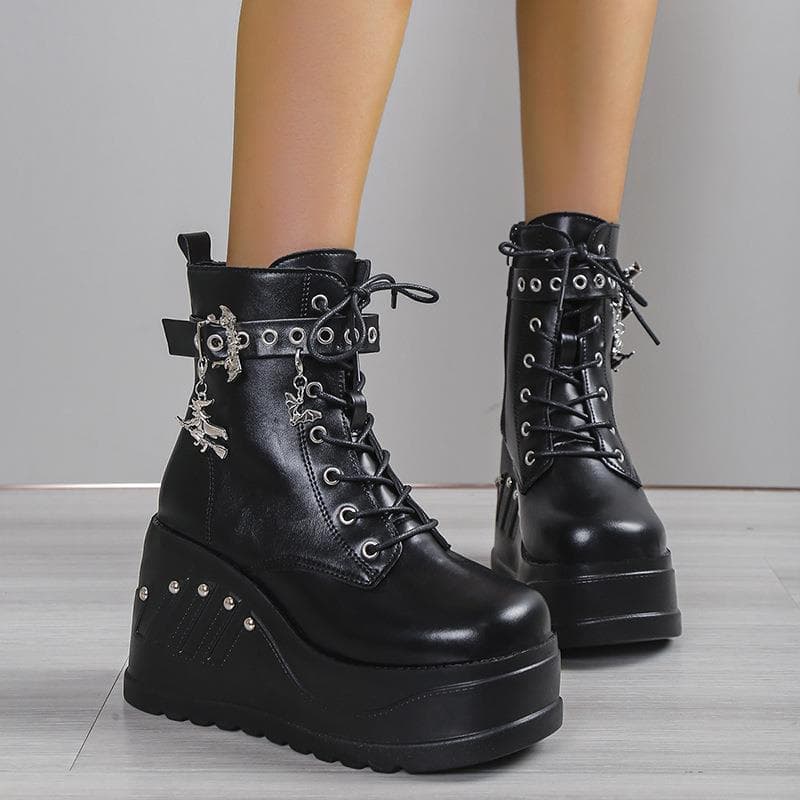 Botas Femininas Góticas Martin Europeias e Americanas, Botas de Tornozelo Tamanho Grande Dark Demonia, Novas Botas