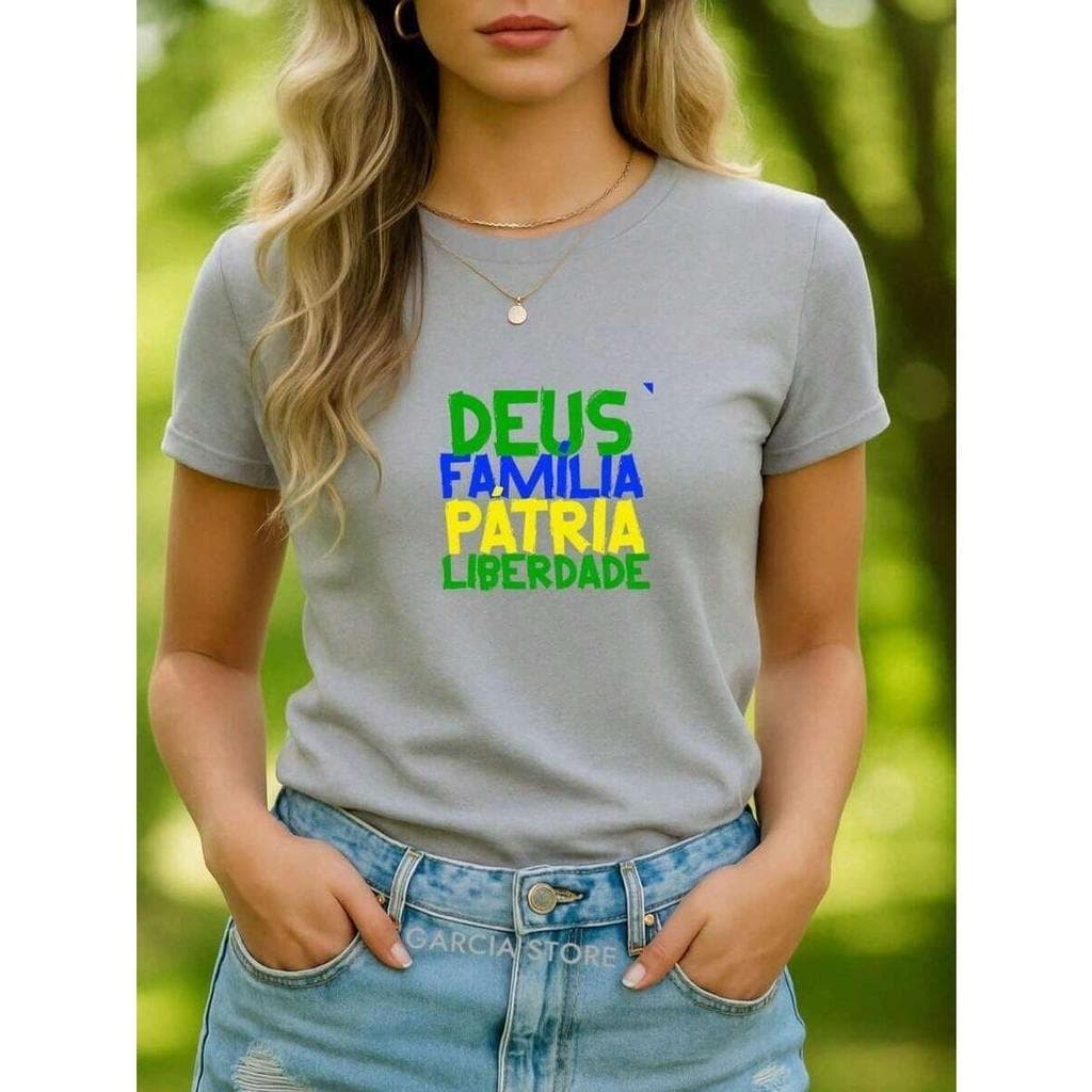 Camiseta Feminina Frases  Deus Família Pátria Liberdade Amor País Direita Copa do Mundo Patriota