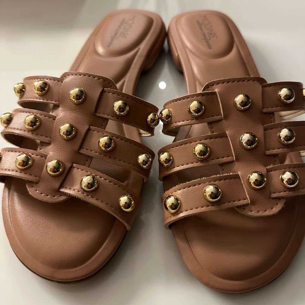 Sandália Modare Rasteirinha Bolas Metal Dourado Ultraconforto Chinelo Ultraleve Tamanco