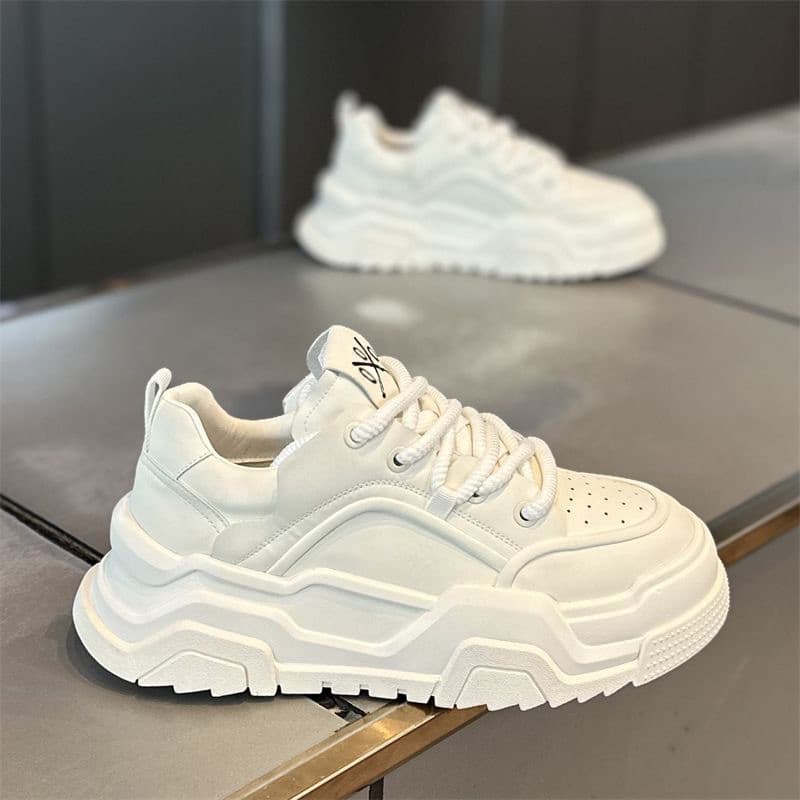 2025 primavera sapatos masculinos novo estilo respirável sapatos brancos na moda All-Match esportes de sola grossa tênis