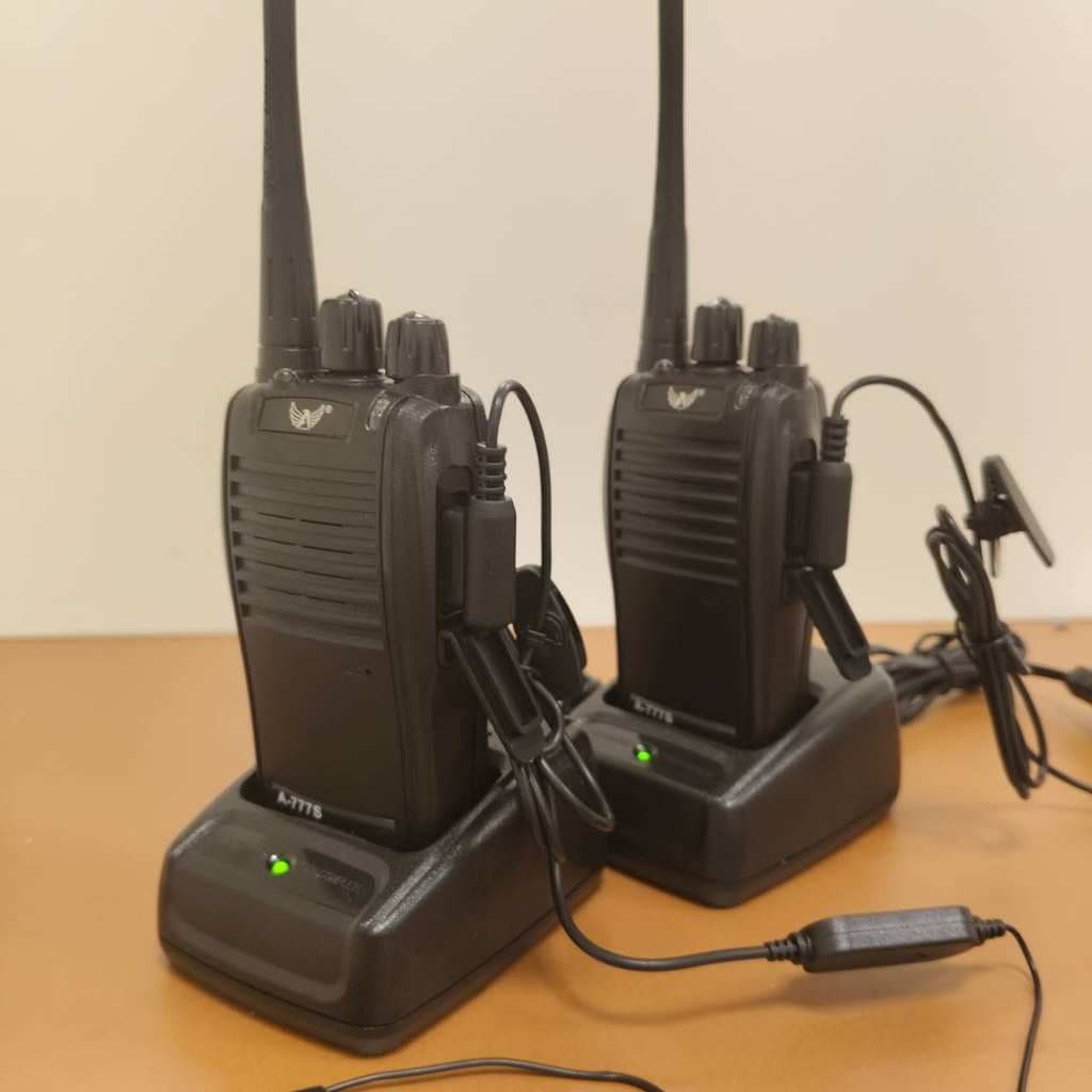 Rádio Comunicador Walk Talk Baofeng 777s com 16 Canais Alcance de 12Km