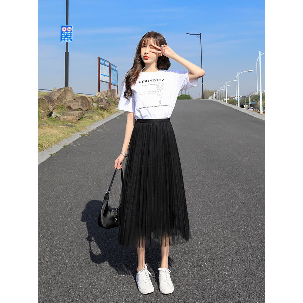 Saia de malha feminina verão saia plissada estilo longo 2026 novo estilo High-End preto a linha saia longa pequena saia