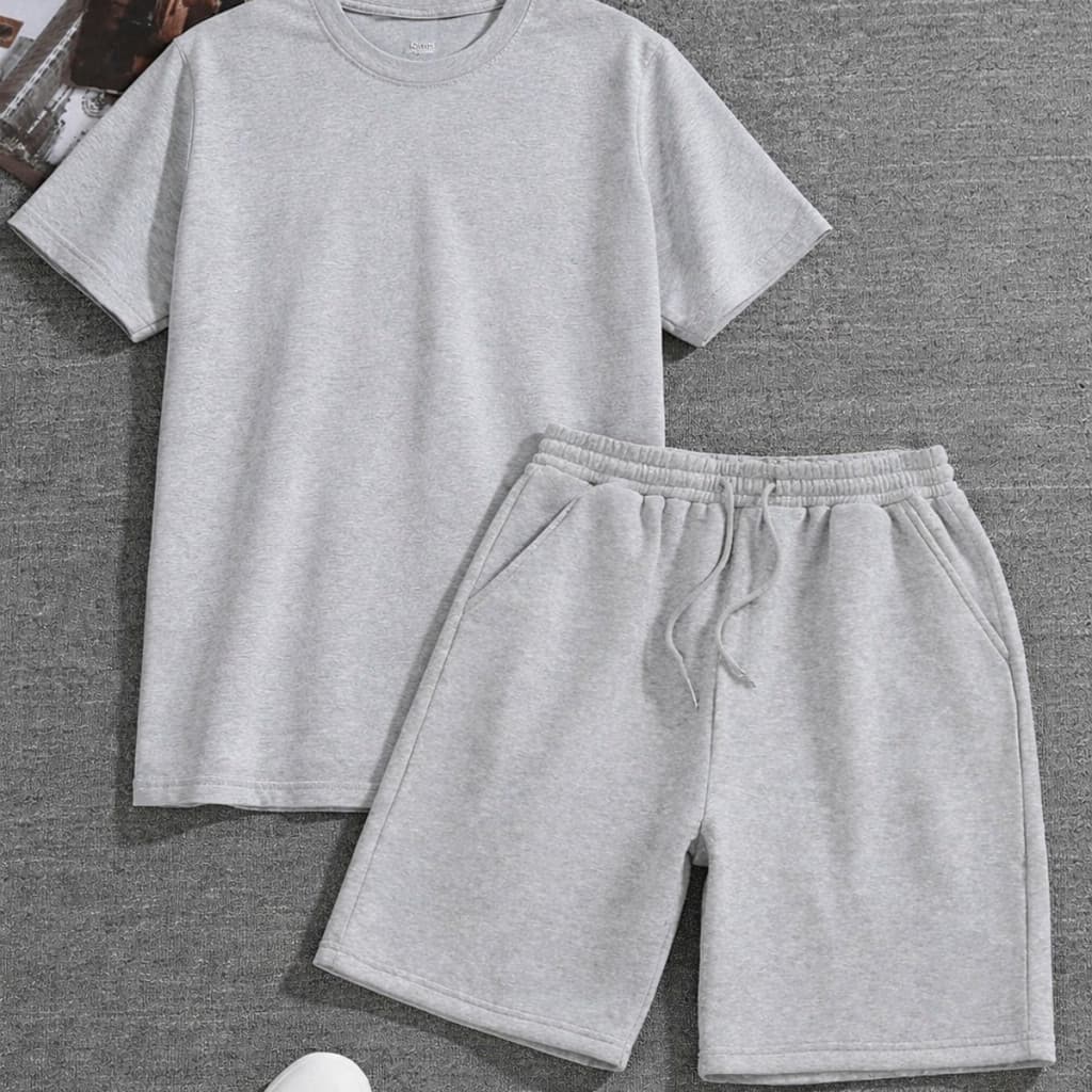 Kit Camiseta + Bermuda Basica Lisa Sem Estampa Confortavel