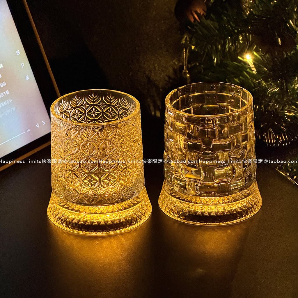 [Porta-Copos LED Grátis] Copo De Uísque Giratório Mágico/Presente De Bar Novidade/Brinquedo Para Alívio Do Estresse Excl