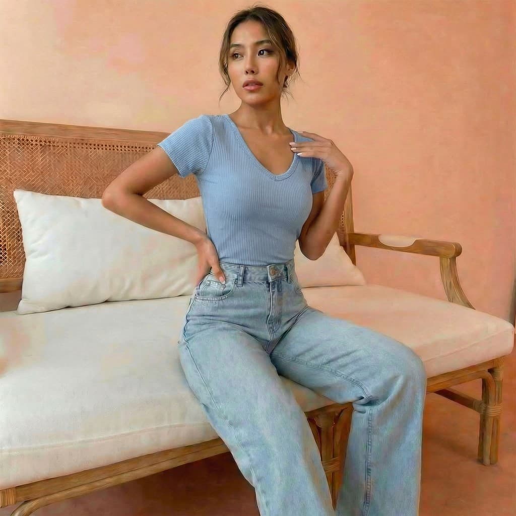 Blusa Feminina Canelada Decote V Manga Curta