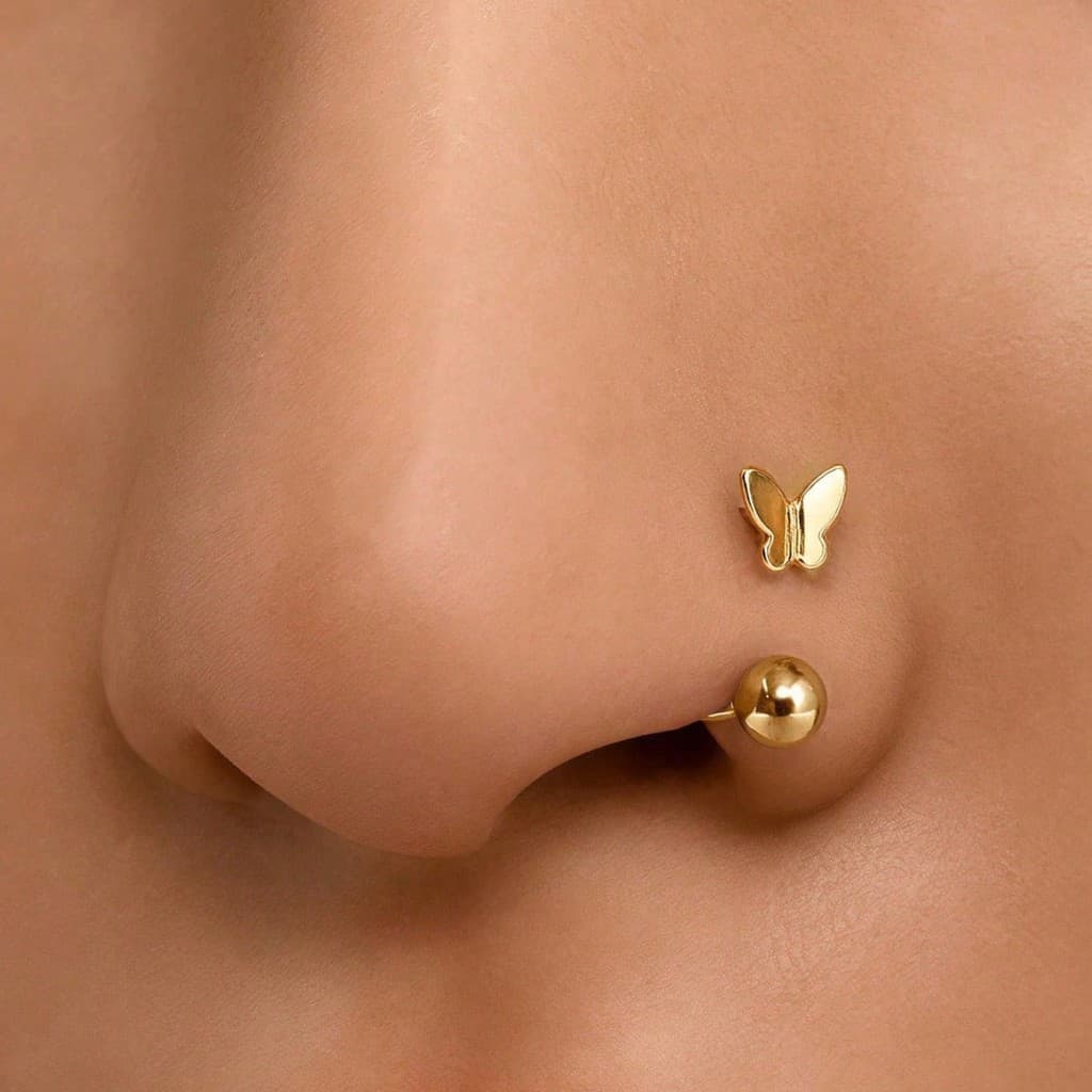 Brincos femininos em formato de C com borboleta, banhados a ouro 18K, adequados para piercings no nariz e nas orelhas.