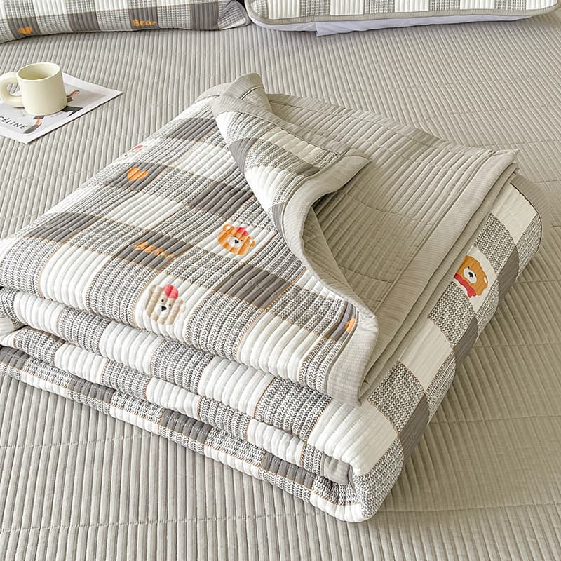 Capa de cama de desenho animado conjunto de três peças quatro estações Universal 2026 novo estilo engrossado acolchoado