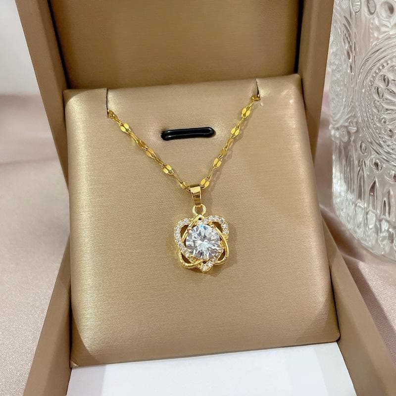 Colar Feminino Flor de Coração Joia Elegante e Delicada para Encontros e Uso Diário