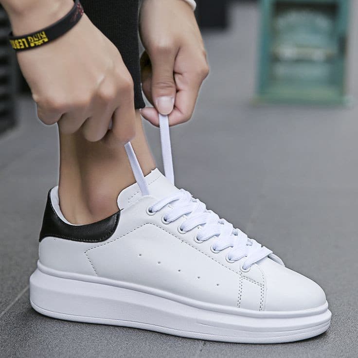 Tenis Casual Masculino Sola Alta Flat Plataforma Tendencia 2025 Facil Calce Macio Sneeaker Branco Preto Original