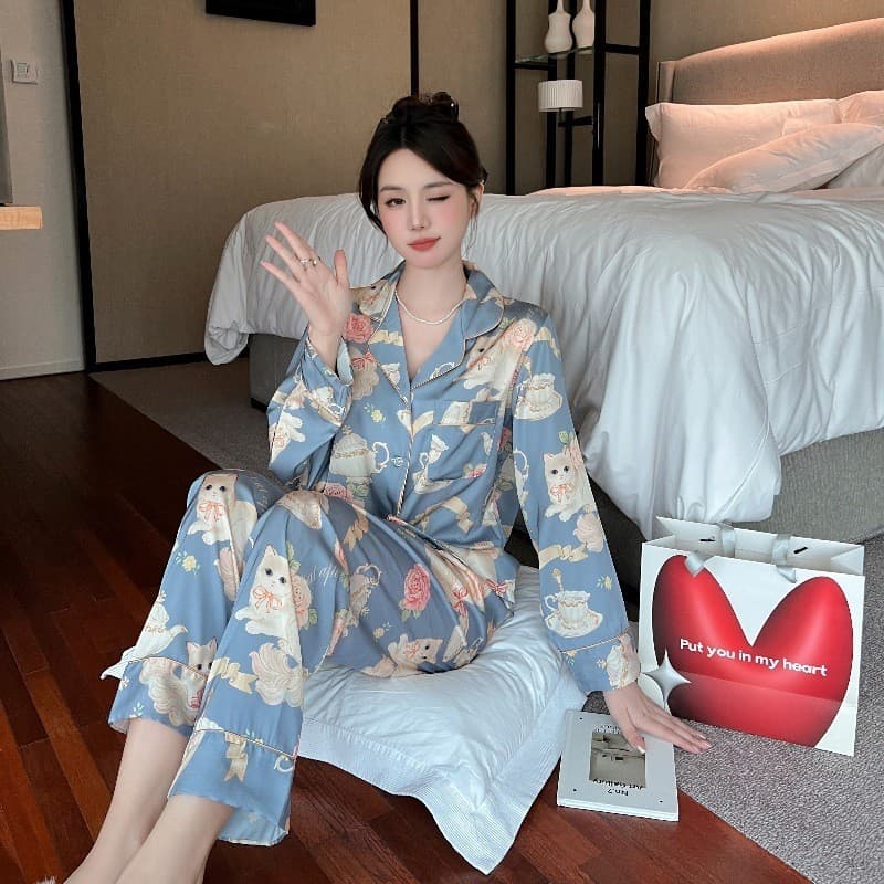 Pijamas de seda gelo feminino bonito gato azul manga comprida Loungewear senhoras sentir terno branco