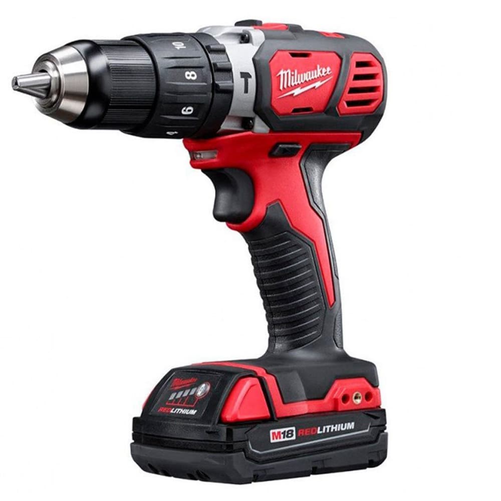 2607-259C 2607-22CT PARAFUSADEIRA/FURADEIRA DE IMPACTO 1/2" 18V M18 MILWAUKEE - C/ 02 BAT 1.5AH, 01 CARREG 220V E MALETA