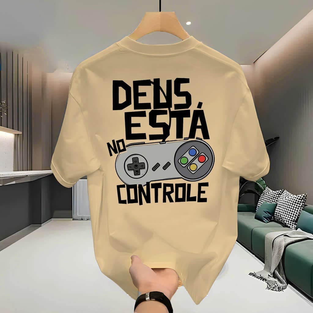 Camisa Oversized Unissex Algodão Estampa Deus Está No Controle Moda Religiosa Casual