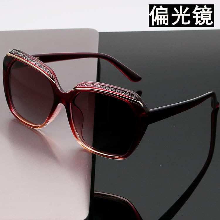 Novo estilo polarizado óculos de sol decoração senhoras moda óculos de sol feminino na moda estilo estrela Anti-ultravio