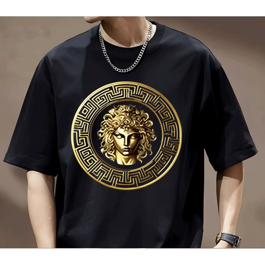 camiseta retrô estilosa estampa gorgona com cabeça medusa e padrão grega cena retrô