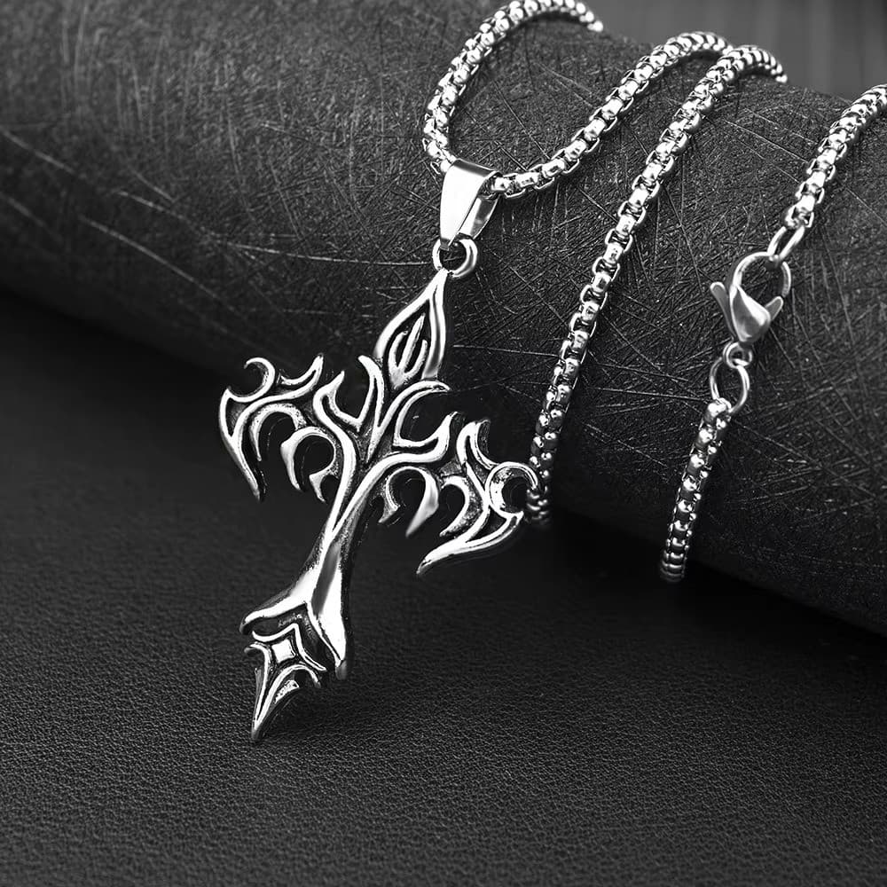 Colar Crucifixo Cruz Chama Tribal Gótico Cristão Unissex Masculino Feminino