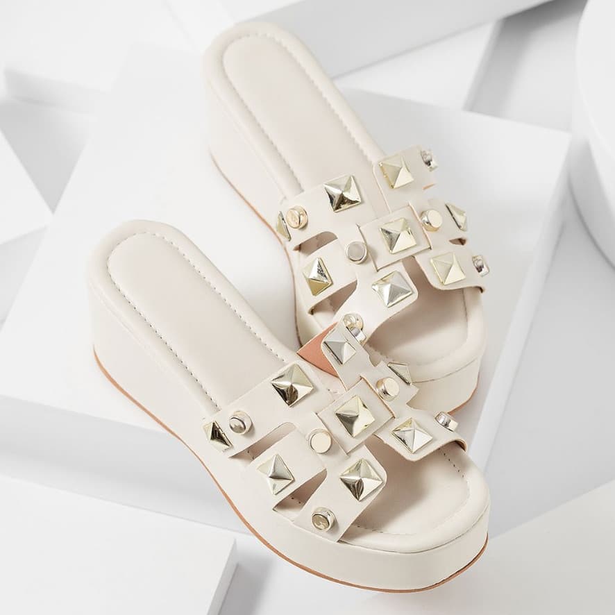 Tamanco feminino salto Plataforma alta Slide Anabela com Apliques Spikes Confortável