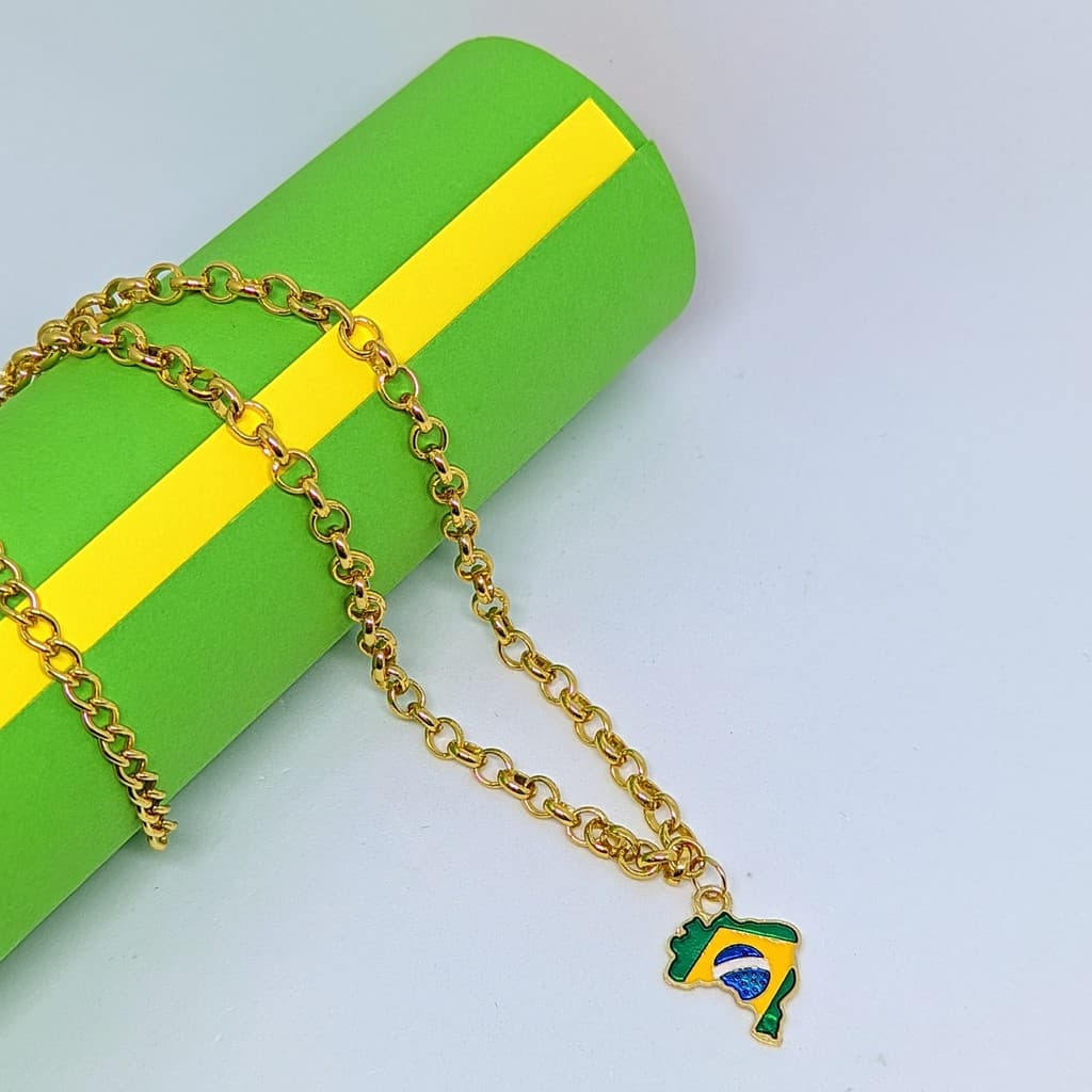 Colar Corrente grossa elos Português 50cm com Pingente Bandeira do Brasil Verde e amarelo Folheado Ouro Dourado Fashion