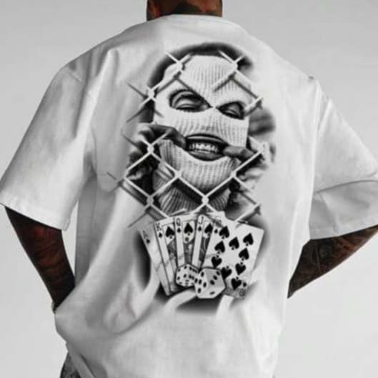 Camiseta Streetwear Oversized Estampada Balaclava Cartas Moda Urbana Algodão Confortável