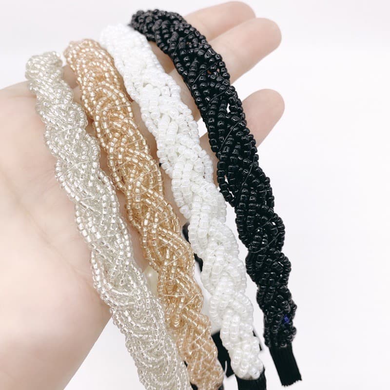 Tiara Arquinho de Pérolas Acessório Elegante e Sofisticado para Penteados Simples ou Elaborados Design Clássico e Atempo