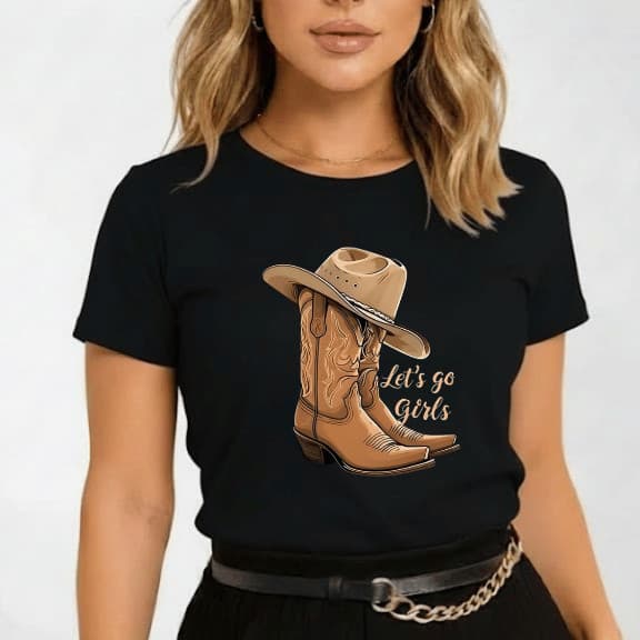 Camiseta Feminina Country Estampa Bota e Chapéu “Let’s Go Girls”