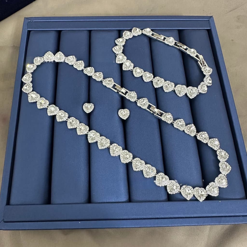 Colar De Coração De Diamante Completo Feminino , Pulseira , Conjunto De Brincos , Cápsula De Ouro Platina Imitação De Cr