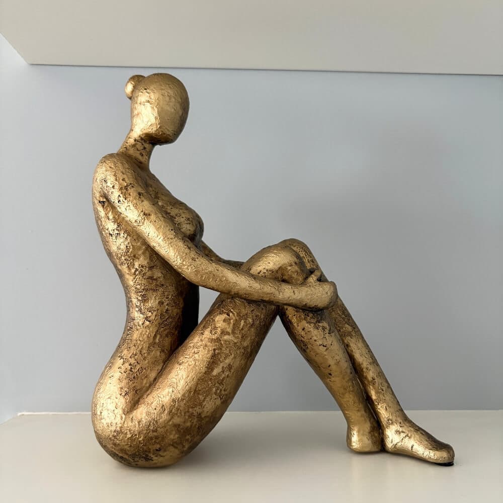 Escultura Decorativa Minimalista Mulher Dourada Elegante - 27 x 11,5 x 24cm