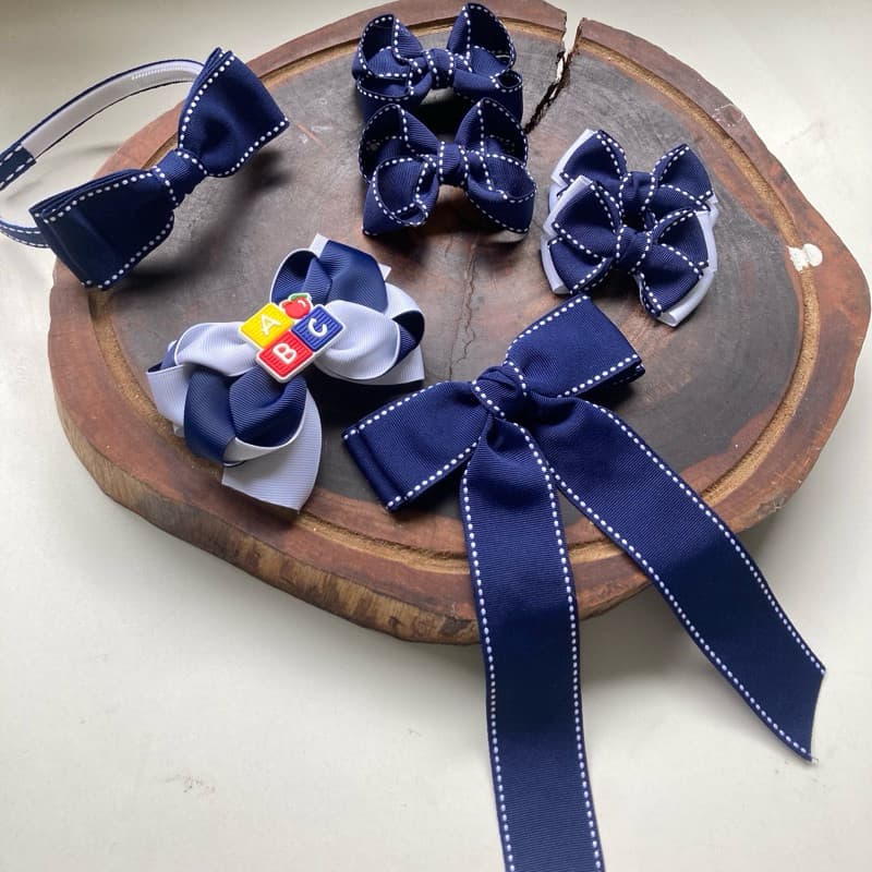 Kit de 7 Laços Infantil Menina Delicados para a Volta às Aulas Escolar Ponta na Presilha Bico acessório combina vestido